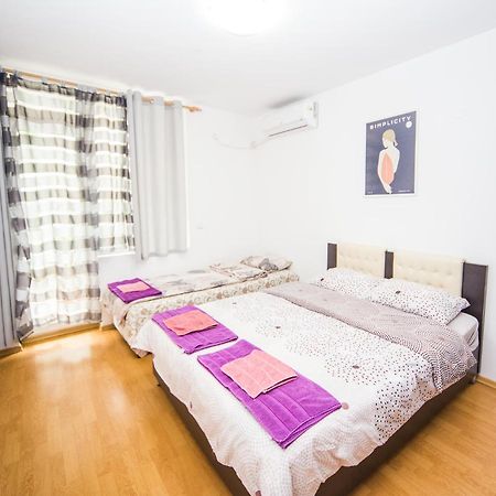 Super Center - Apartment On "Kiril & Metodi" Square Бургас Екстериор снимка