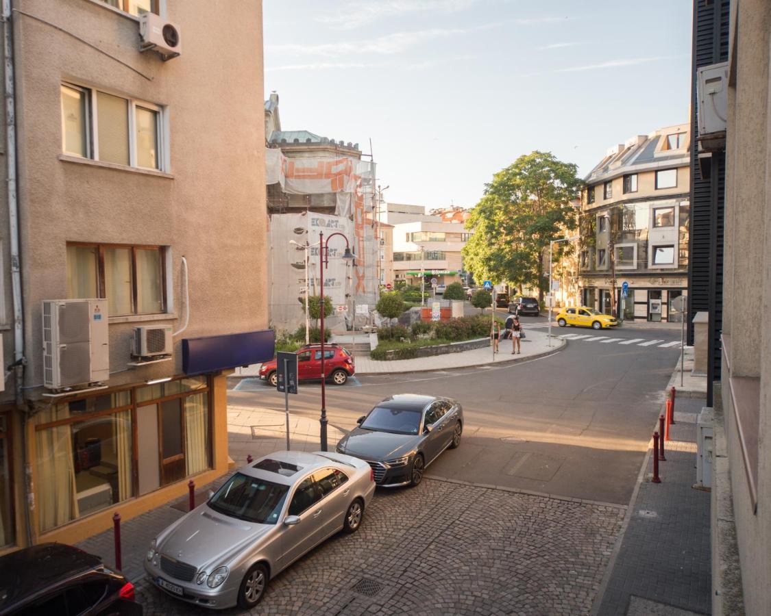 Super Center - Apartment On "Kiril & Metodi" Square Бургас Екстериор снимка