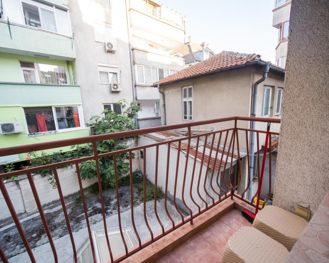 Super Center - Apartment On "Kiril & Metodi" Square Бургас Екстериор снимка