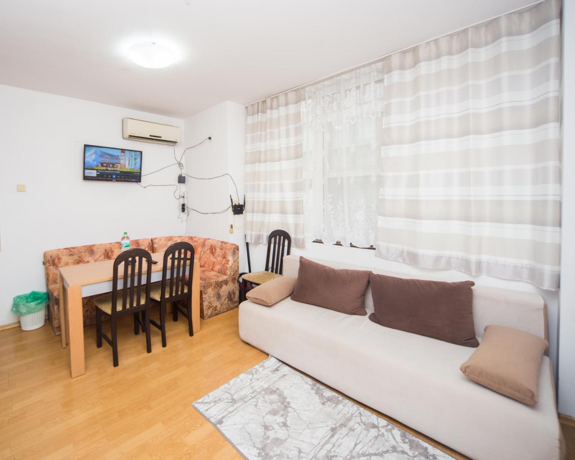 Super Center - Apartment On "Kiril & Metodi" Square Бургас Екстериор снимка